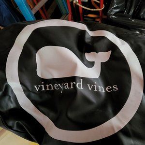 Vineyard vines